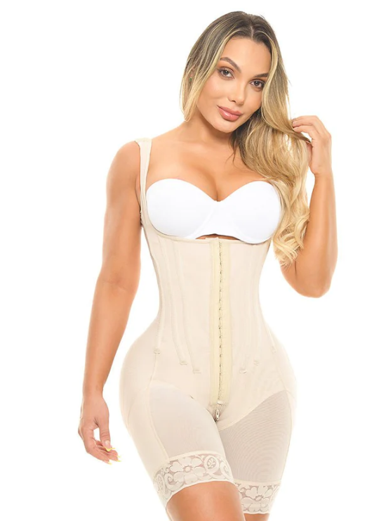 FAJA SHORT TIRANTE ANCHO DOBLE TALLA CON 9 VARILLAS Y 3 LINEAS DE BROCHES