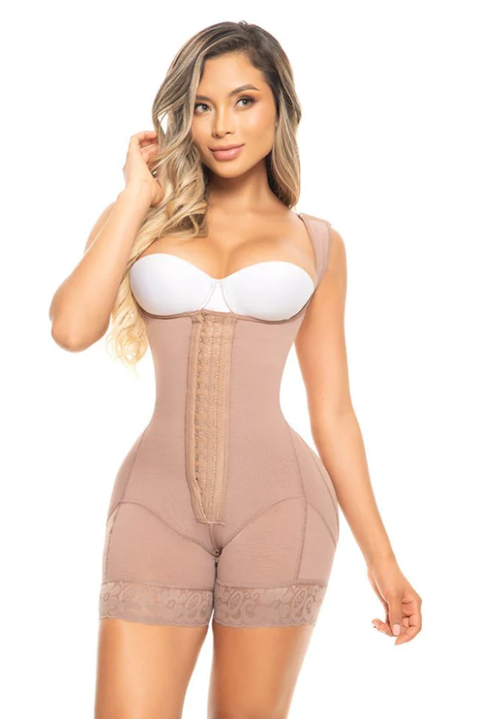 Faja short tirante ancho y 3 filas de broches realce maxi